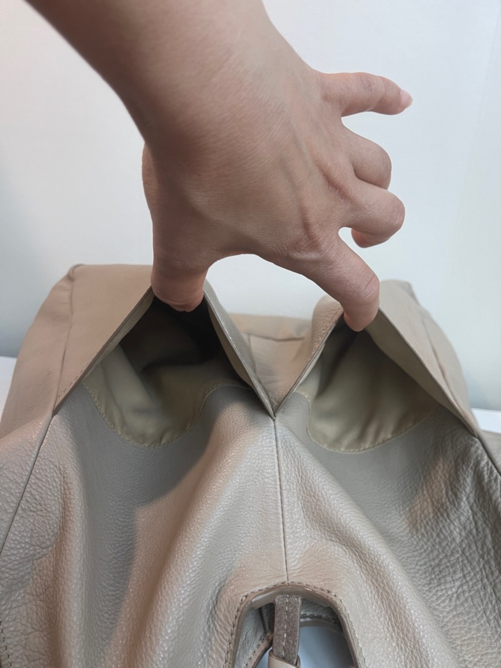 Lucky Brand Leather Hobo Shoulder Bag - Picture 14 of 16
